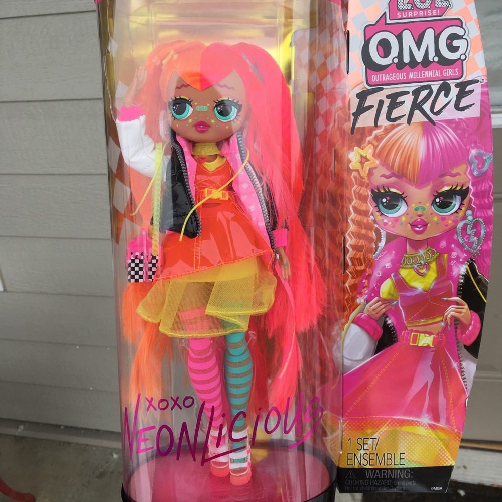 L.O.L. Surprise! O.M.G. Fierce Neonlicious Doll - Pink/Orange Hair
